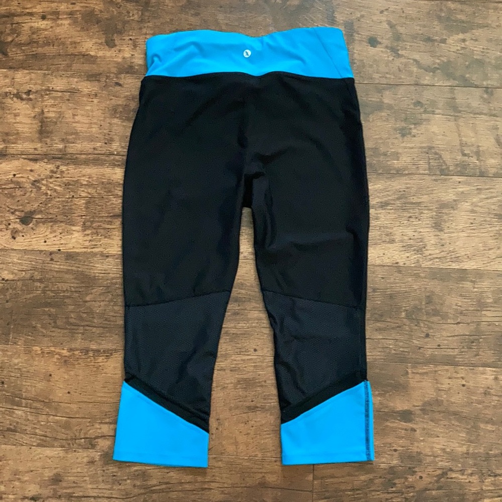 Workout capris ππ»ββοΈ - Picture 3 of 3